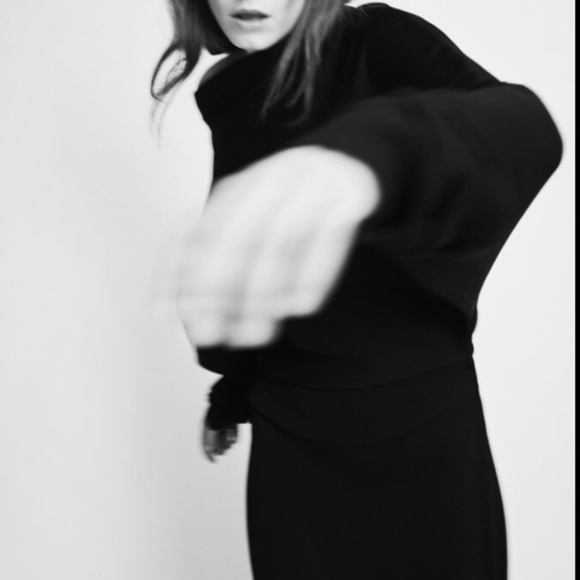 SOLD OUT NWT ZARA AW21 BLACK KNIT DRESS WITH RUCHING (6873) - Picture 4 of 10